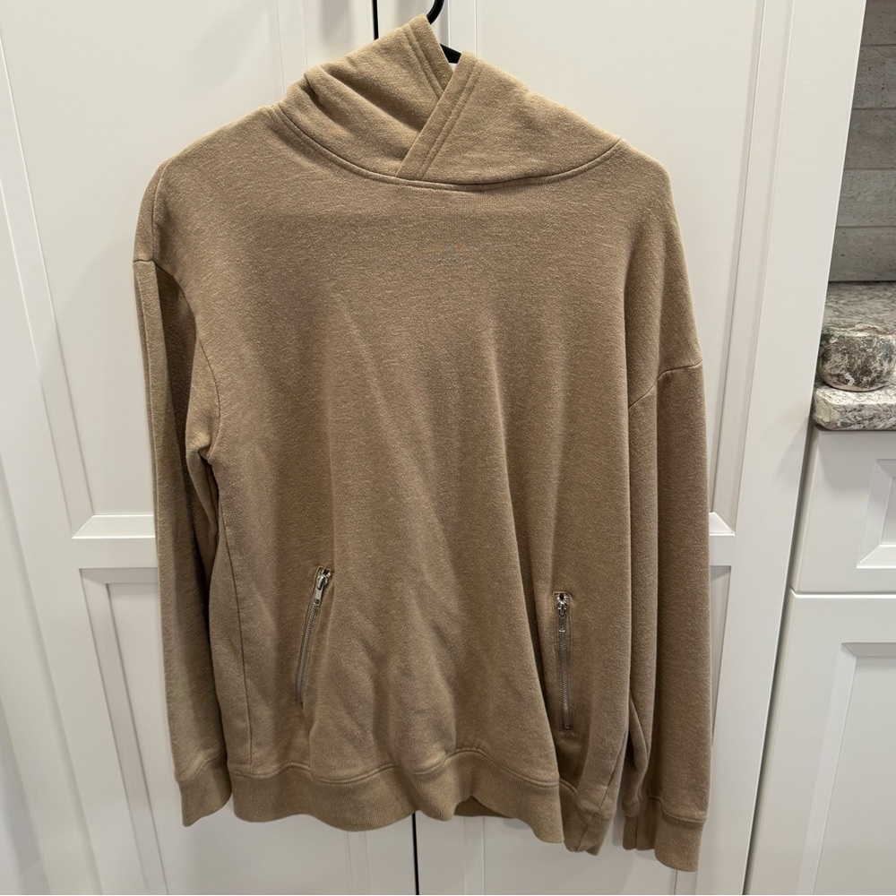 Forever 21 tan pullover hoodie with zipper pockets